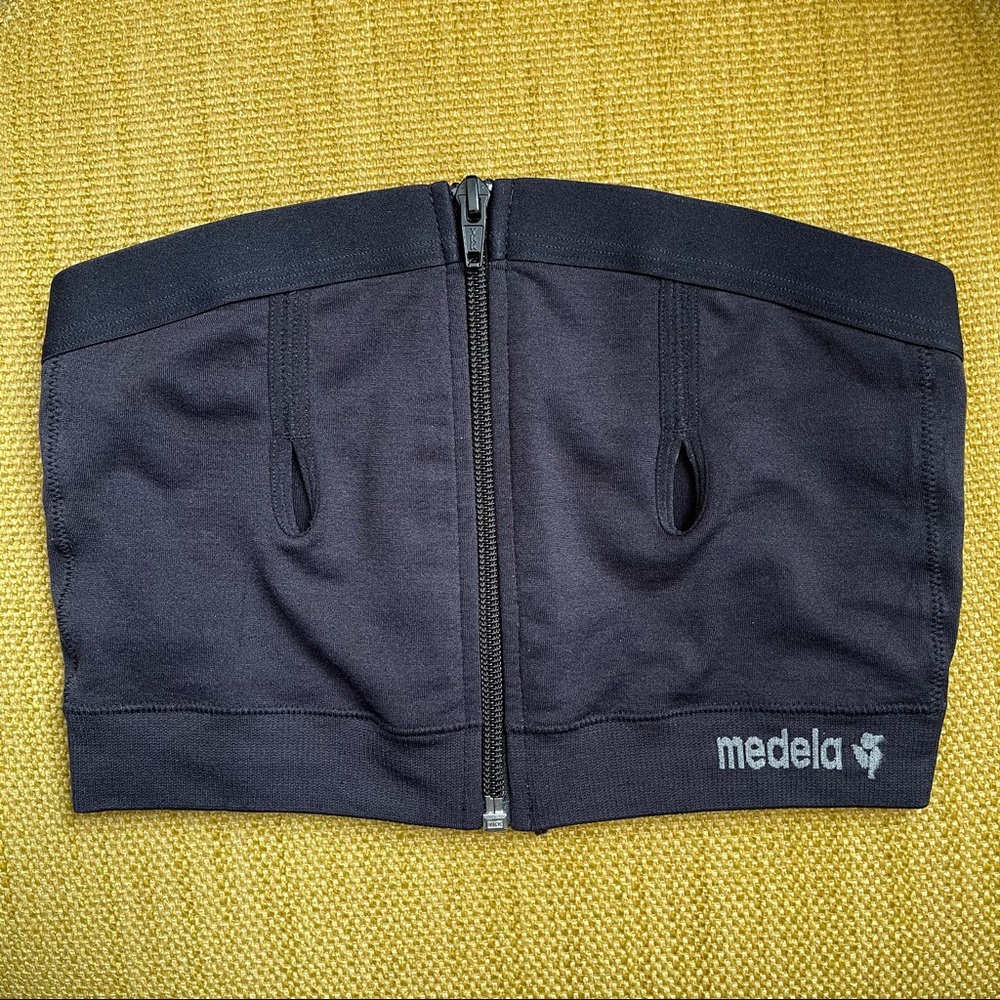 Medela Hands Free Pumping Bra, Black, Small